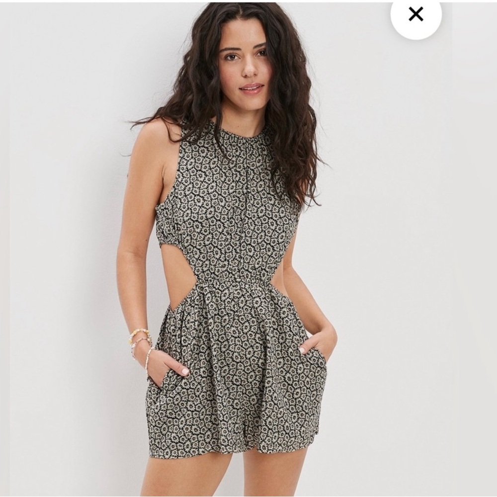 American Eagle Outfitters Black and White Floral Romper